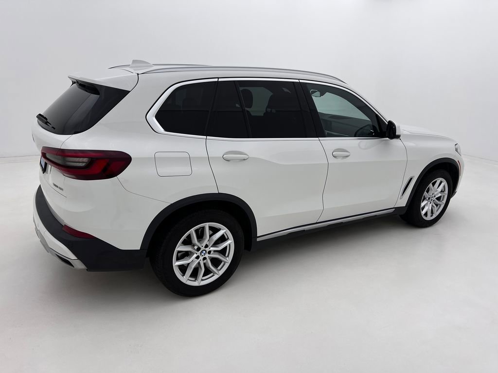 Certified 2022 BMW X5 xDrive40i w/ Luxury Seating Package image 6