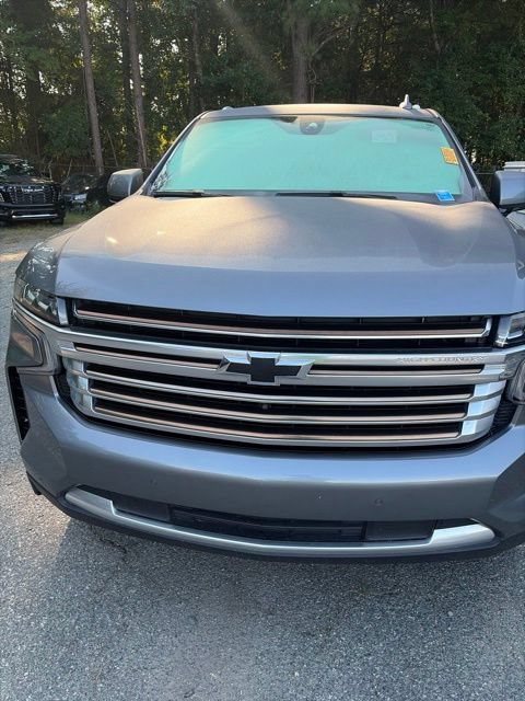 Used 2021 Chevrolet Suburban High Country w/ Premium Package AWD/4WD image 2