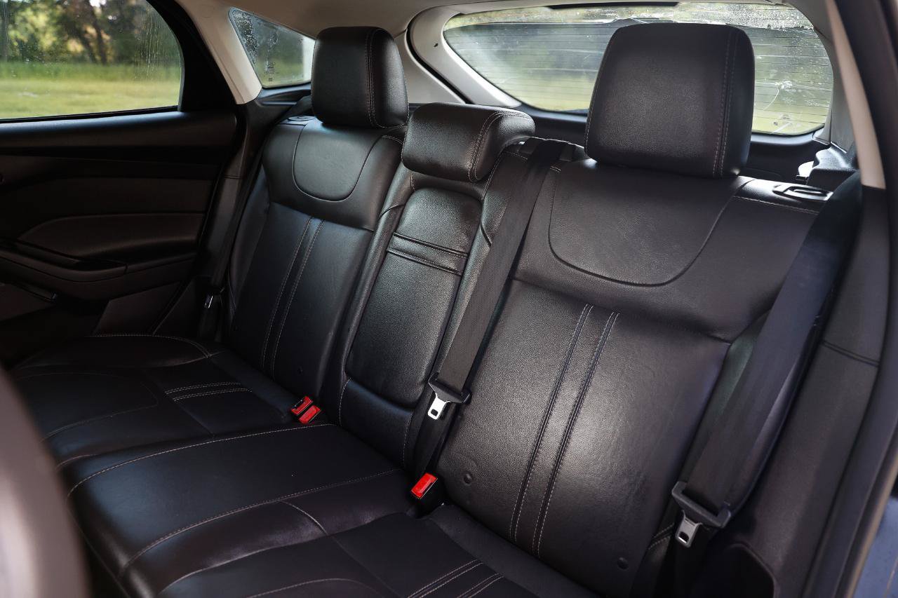 Used 2013 Ford Focus SE FWD image 8