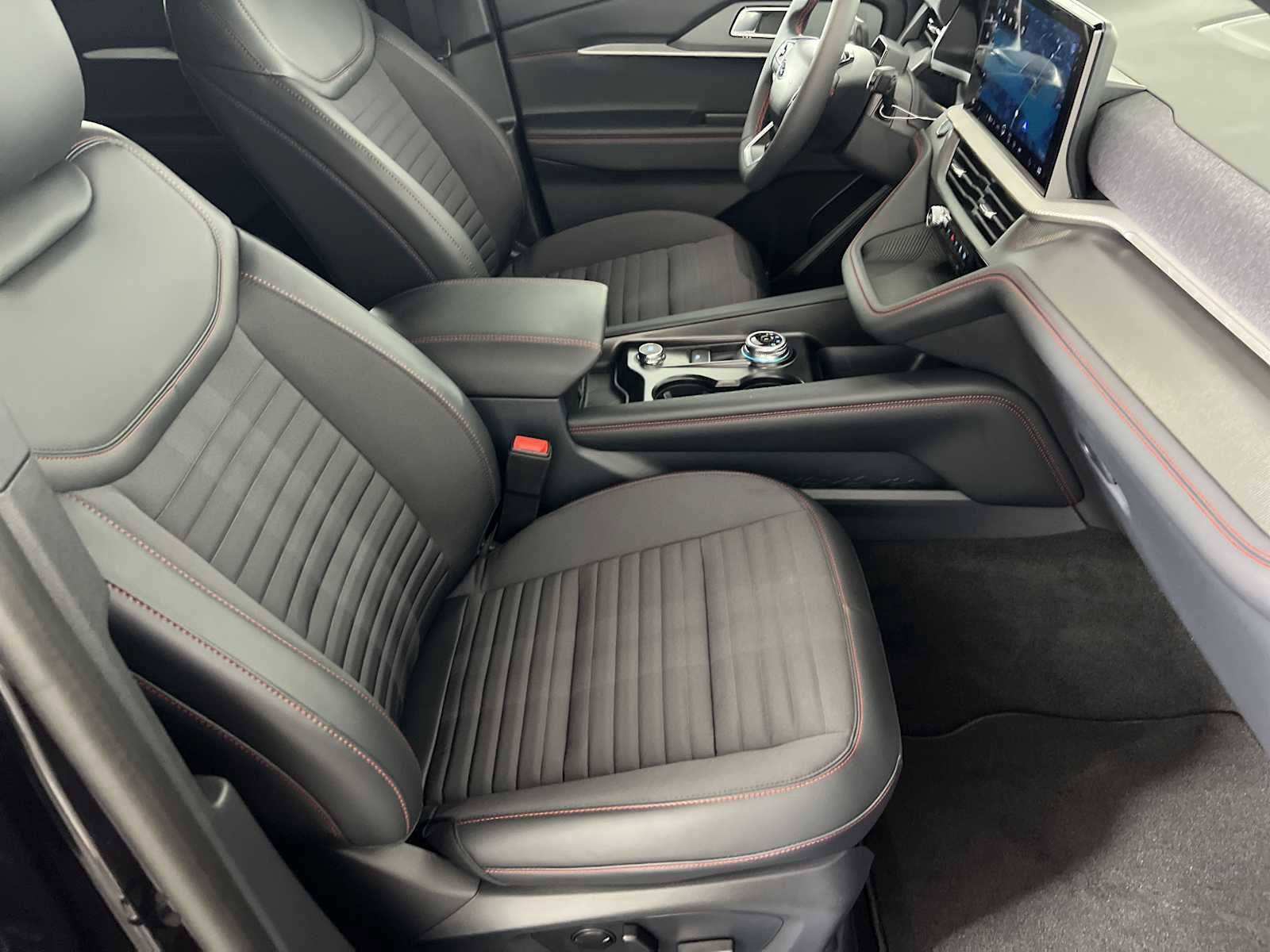 New 2026 Ford Explorer ST-Line RWD image 12