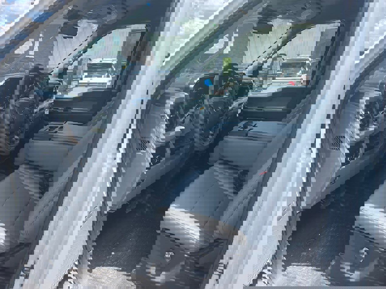 Used 2024 Ford F550 2WD Regular Cab Super Duty image 6