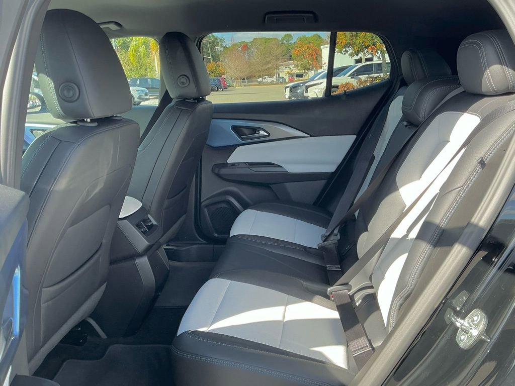 Used 2025 Chevrolet Equinox EV LT image 26