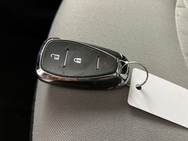Used 2020 Chevrolet Equinox LS w/ LS Convenience Package FWD image 24