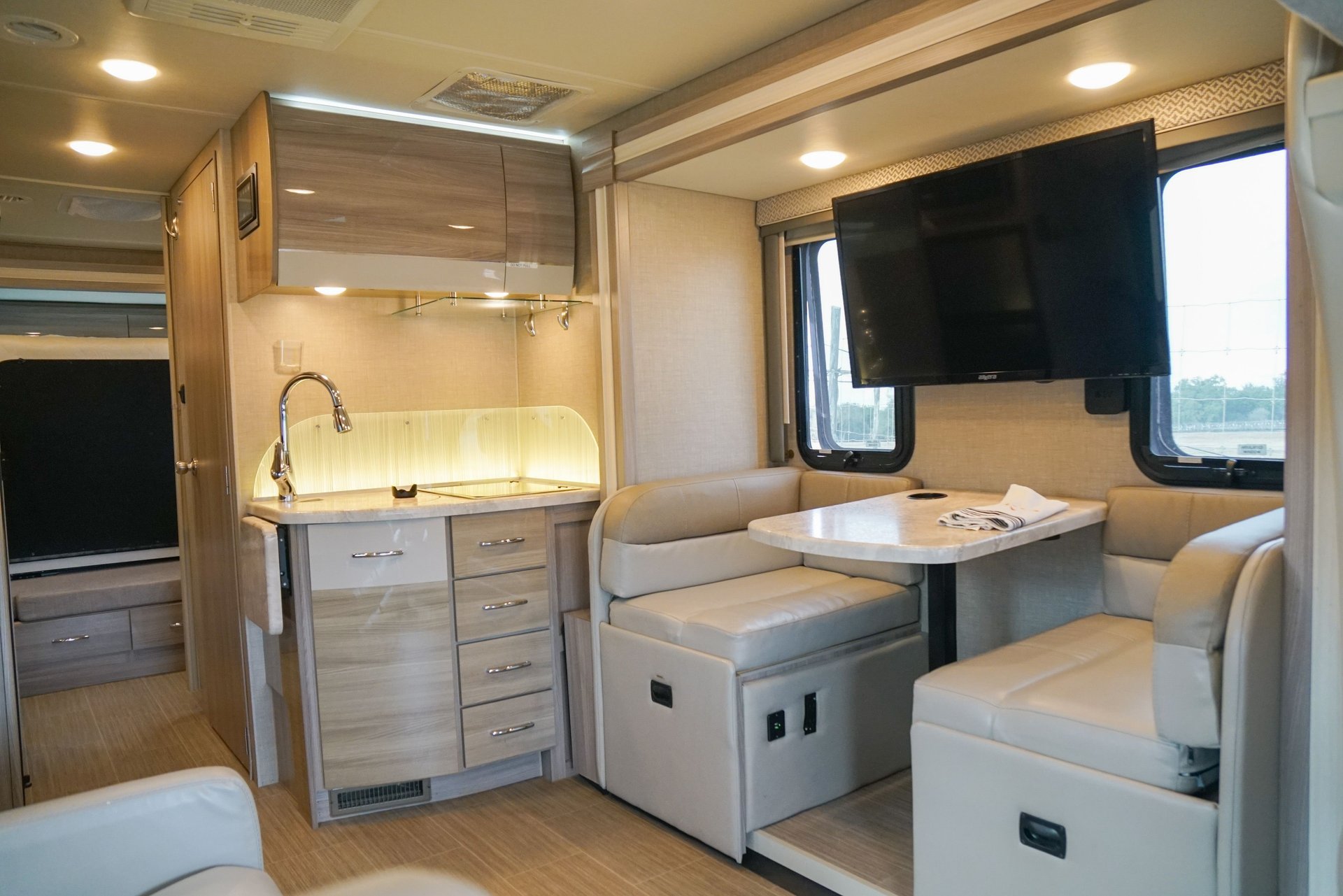 Used 2020 Mercedes-Benz Sprinter 3500 image 5