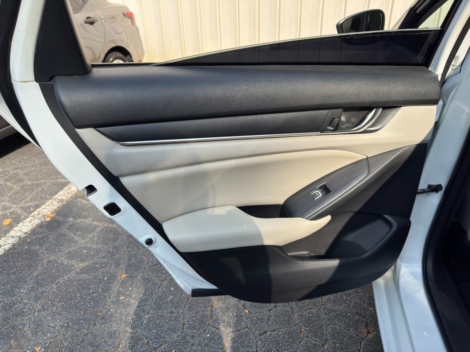 Used 2020 Honda Accord LX image 36