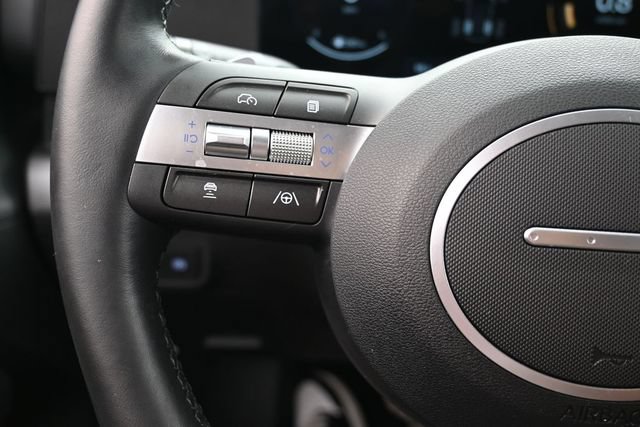 Used 2025 Hyundai Kona SEL AWD/4WD image 15