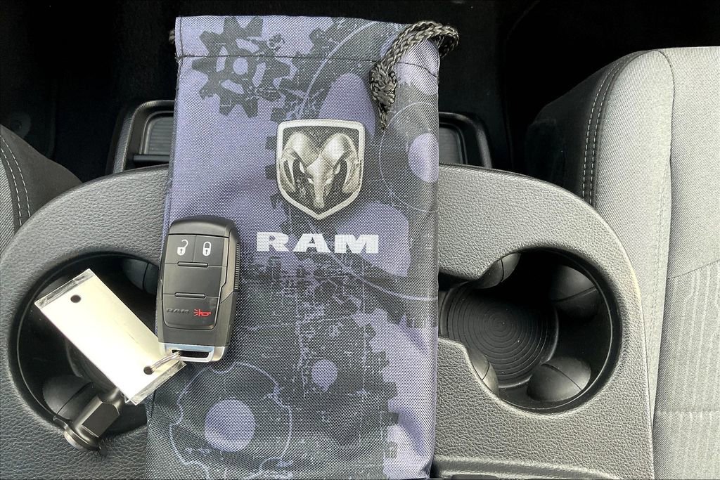 Used 2024 RAM 2500 Big Horn w/ Bed Utility Group image 9