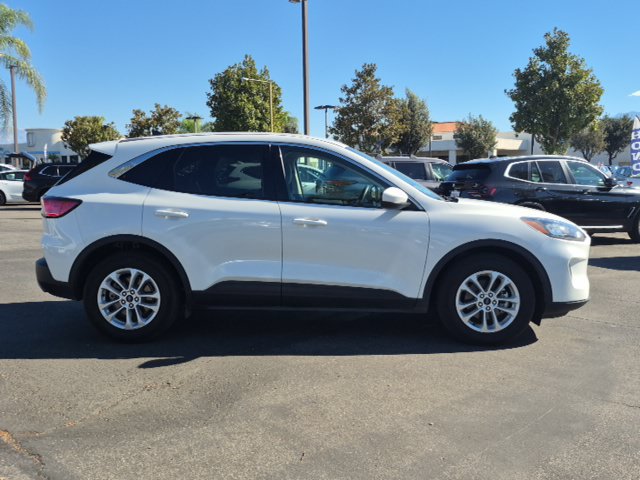 Used 2020 Ford Escape SE FWD image 4