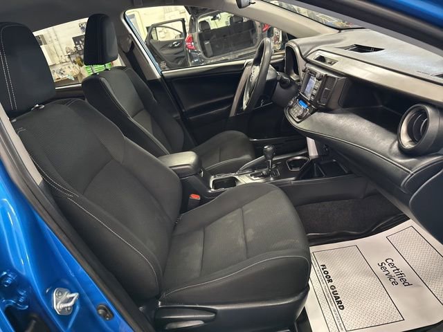 Used 2018 Toyota RAV4 LE AWD/4WD image 26