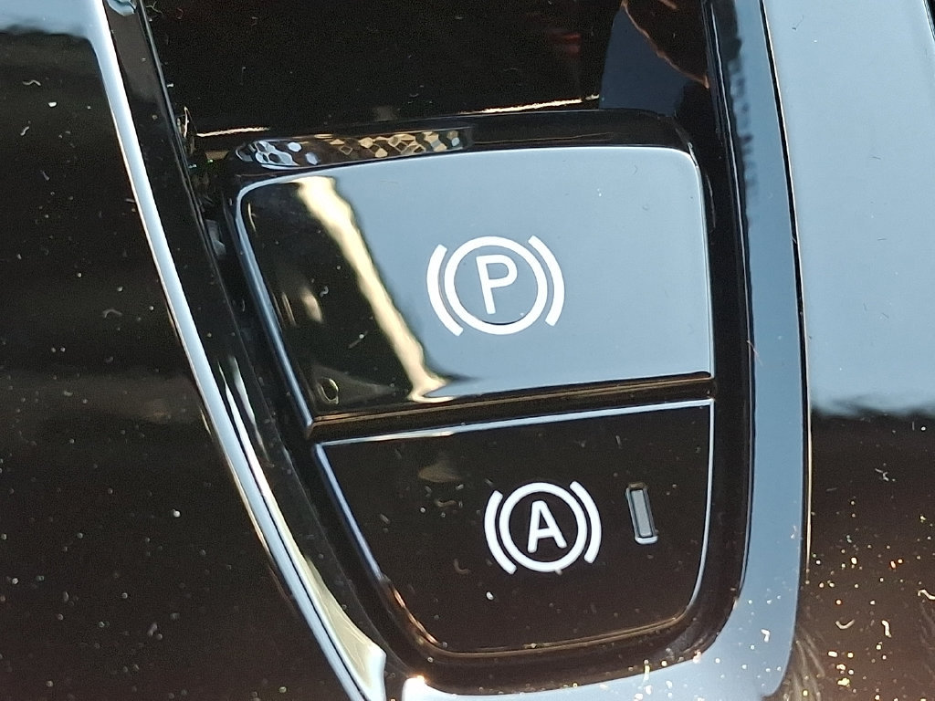 New 2027 Volvo XC90 B6 Plus AWD/4WD image 19