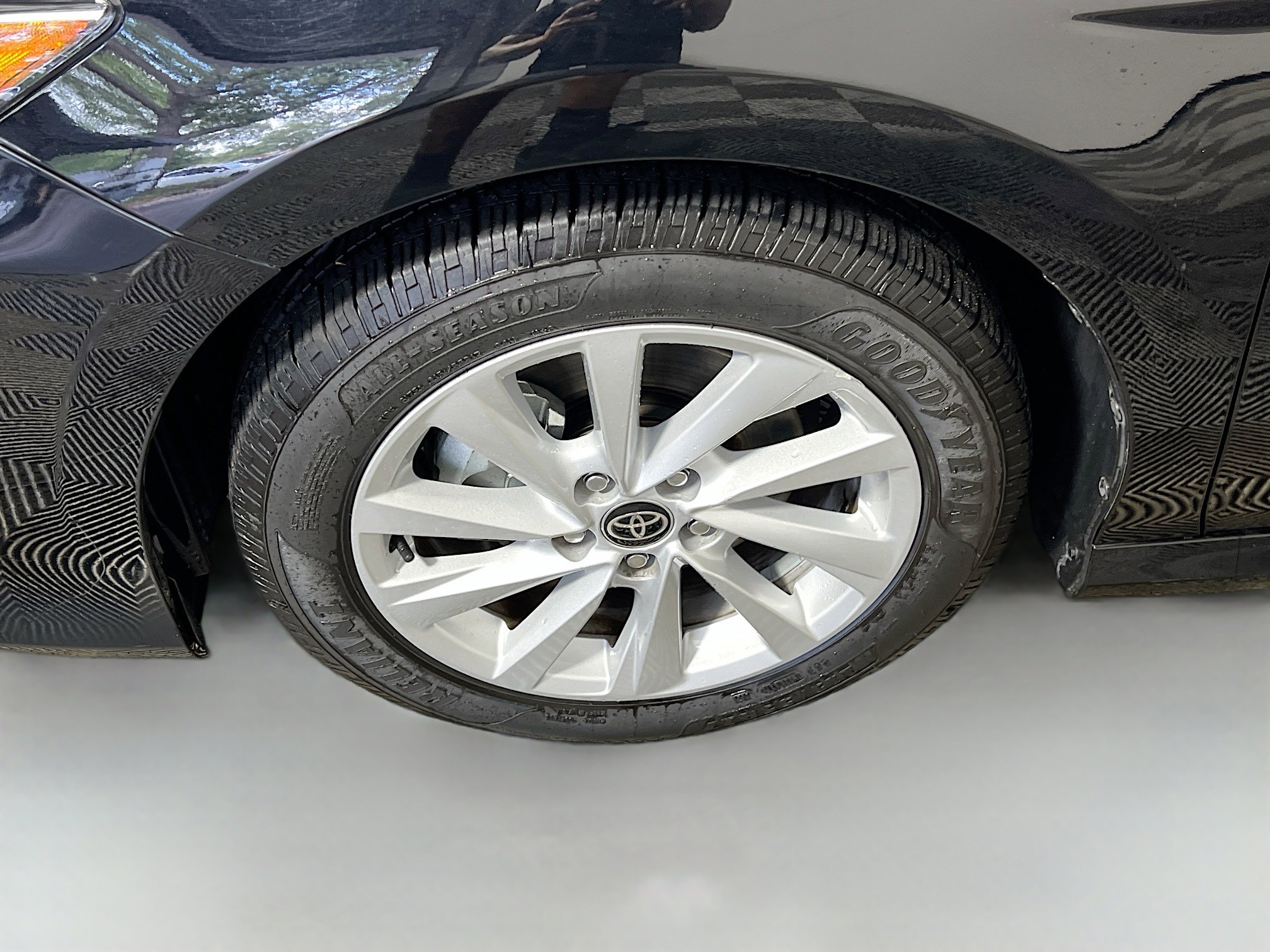 Used 2022 Toyota Camry LE FWD image 14