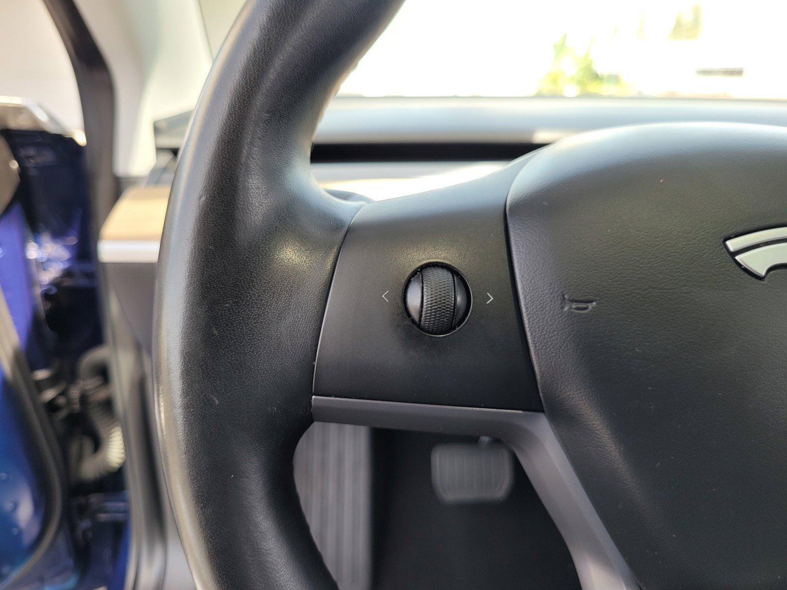 Used 2018 Tesla Model 3 Long Range RWD image 22