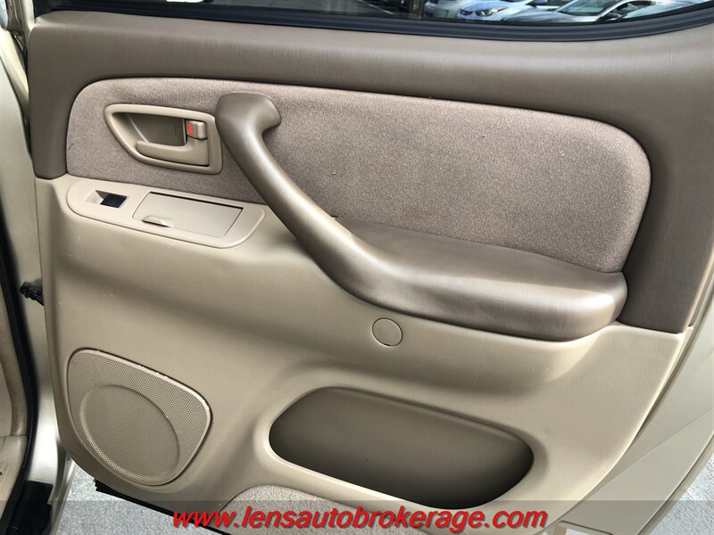 Used 2004 Toyota Tundra SR5 w/ Towing Pkg RWD image 16