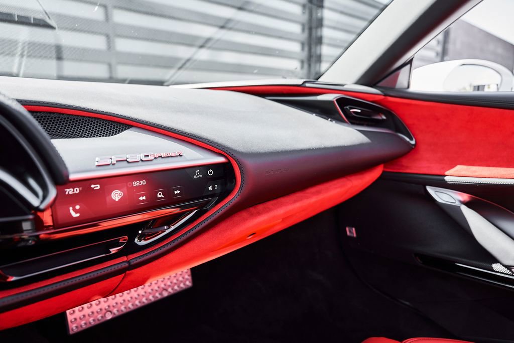Used 2024 Ferrari SF90 Spider image 71