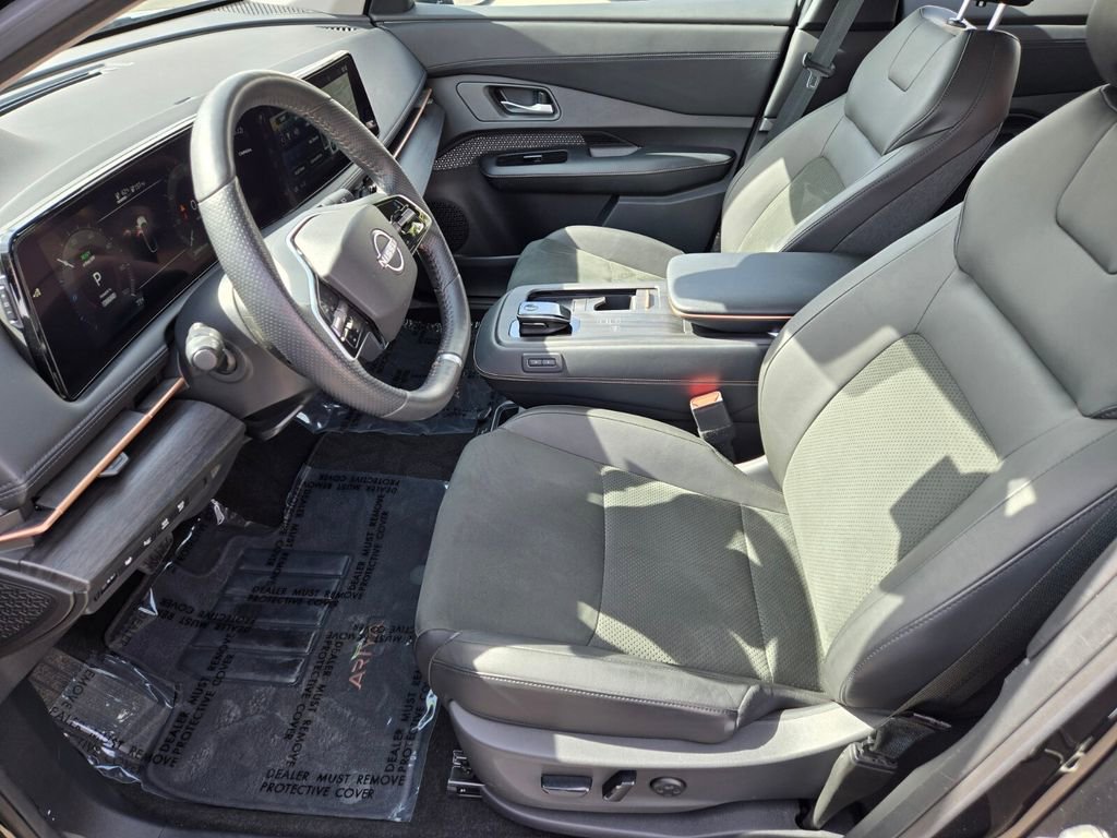 Used 2024 Nissan Ariya AWD image 10