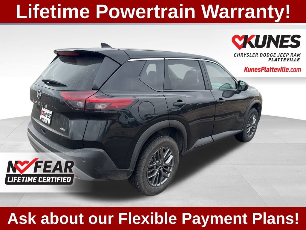 Used 2023 Nissan Rogue S image 9