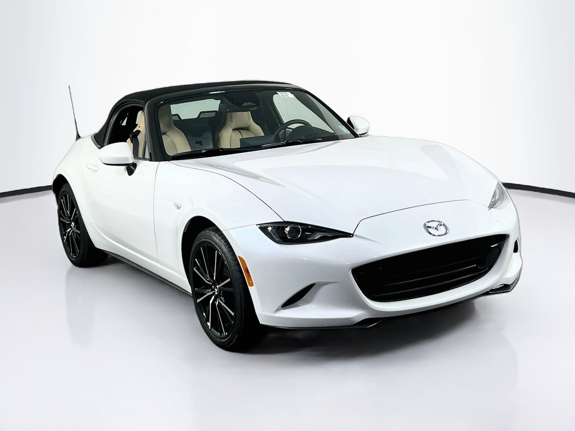 Used 2026 MAZDA MX-5 Miata Grand Touring w/ Weather Package RWD image 3