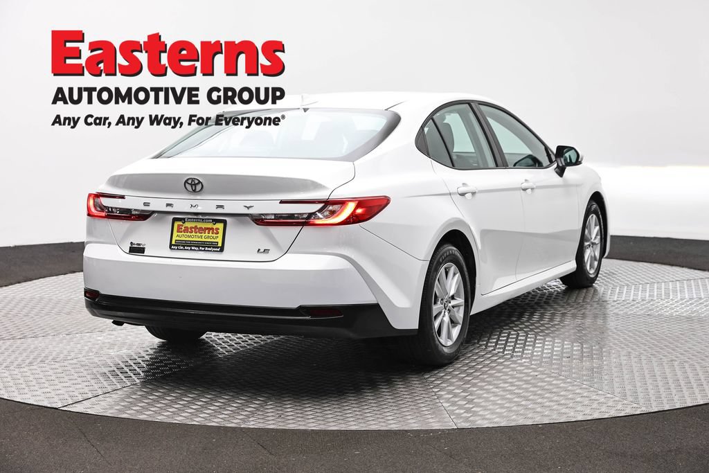 Used 2025 Toyota Camry LE FWD image 5