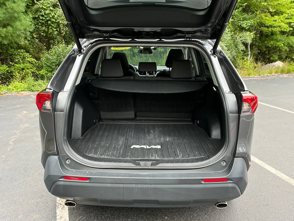 Used 2022 Toyota RAV4 XLE w/ Convenience Package AWD/4WD image 23