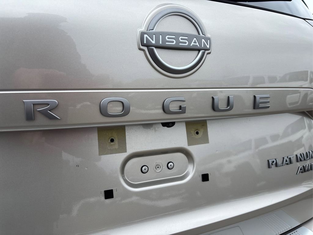 Certified 2025 Nissan Rogue Platinum image 15