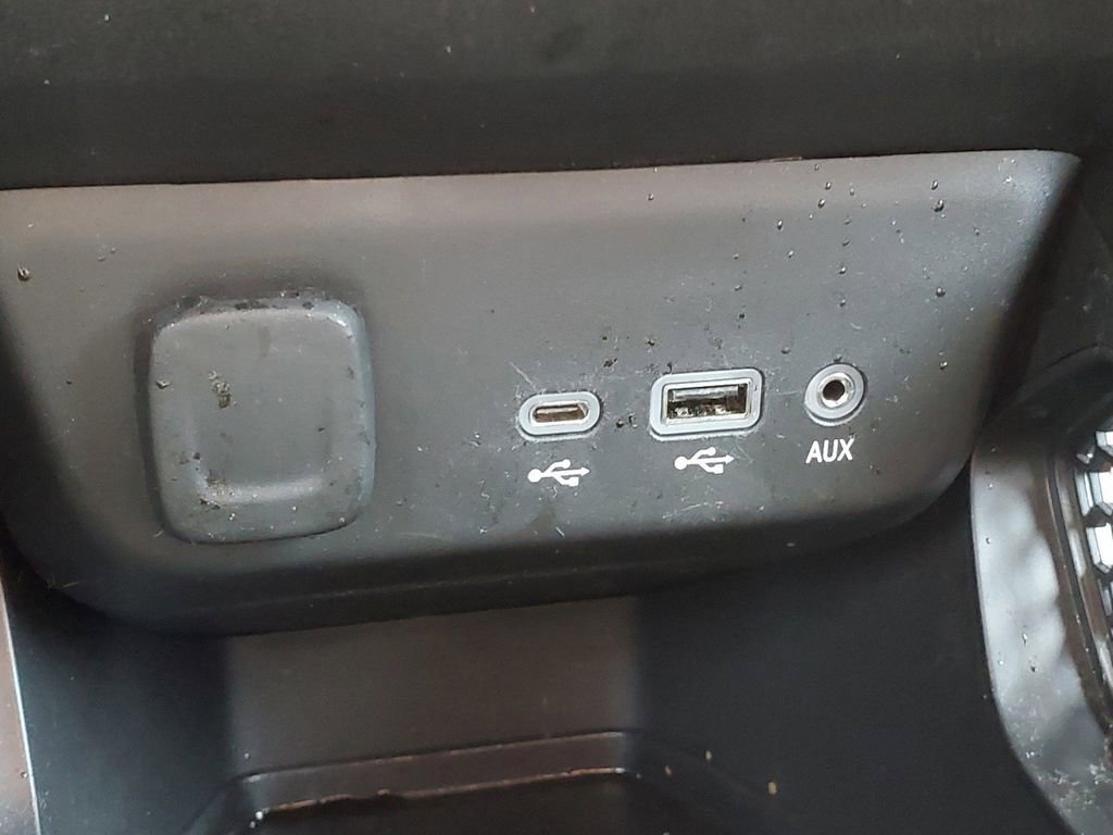 Used 2023 Chevrolet TrailBlazer RS image 21