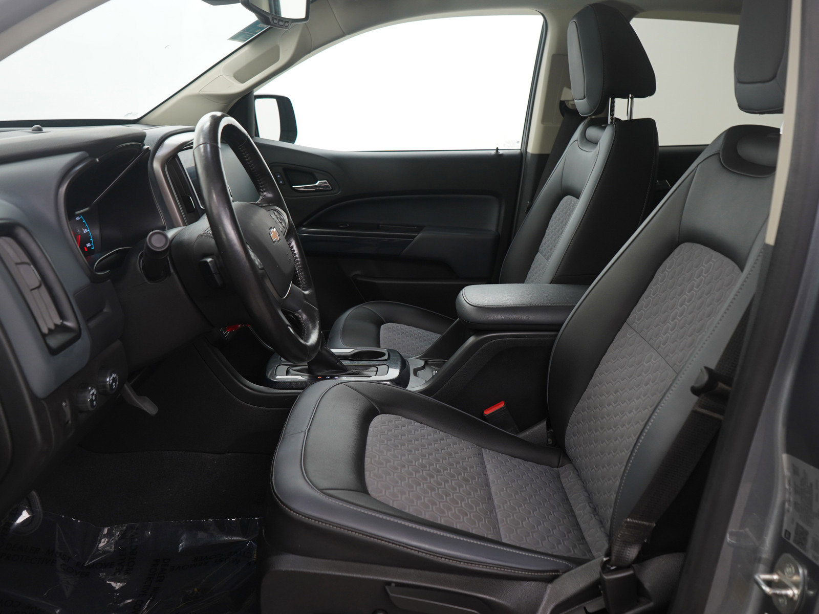 Used 2022 Chevrolet Colorado Z71 w/ Safety Package image 15