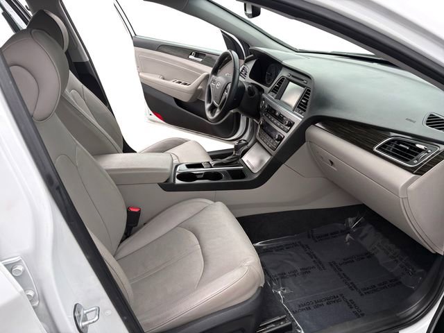Used 2017 Hyundai Sonata Limited w/ Cargo Package image 11