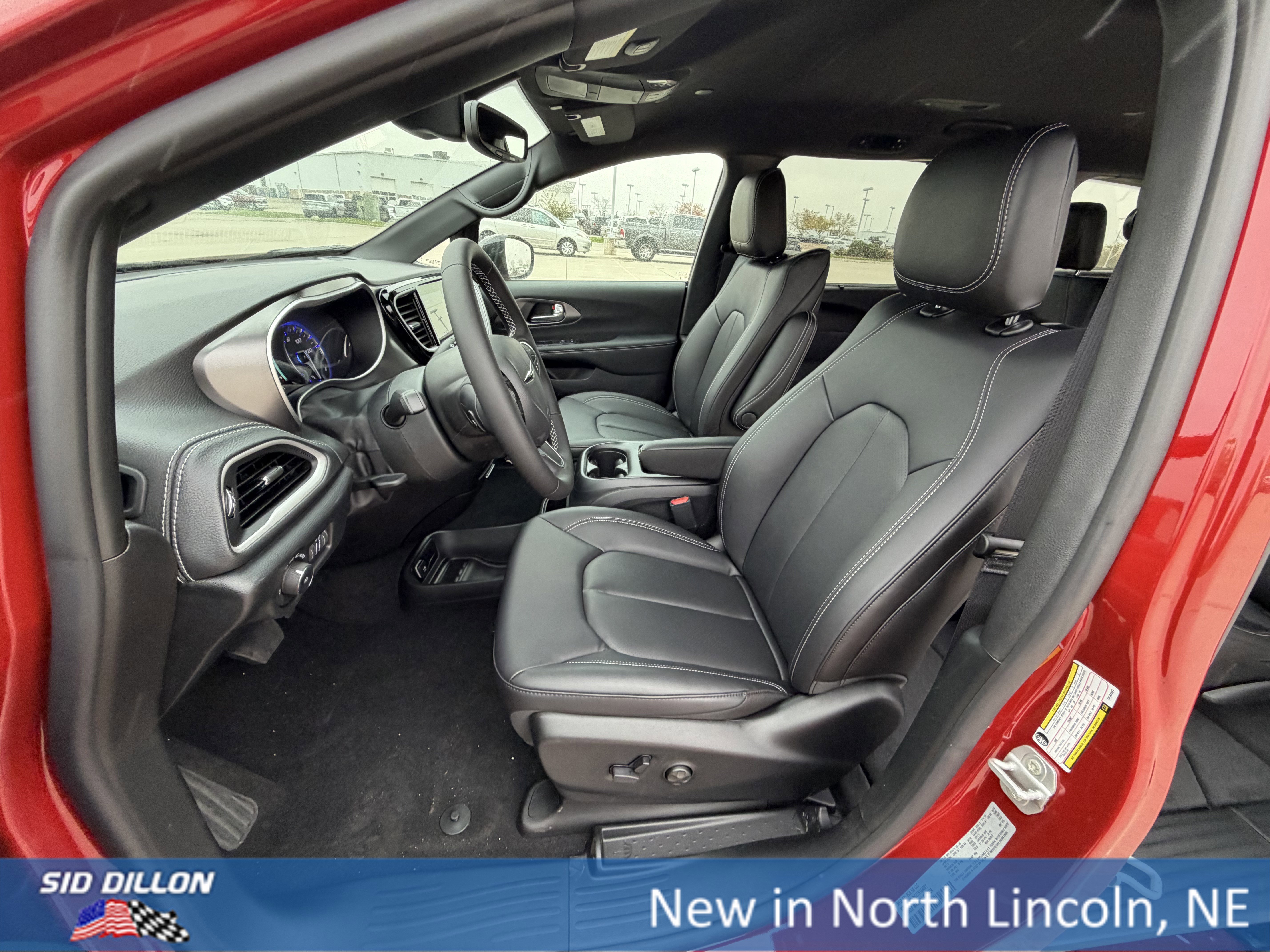 New 2026 Chrysler Pacifica Select image 14