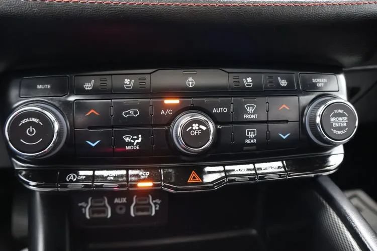 Used 2024 Dodge Durango GT AWD/4WD image 34