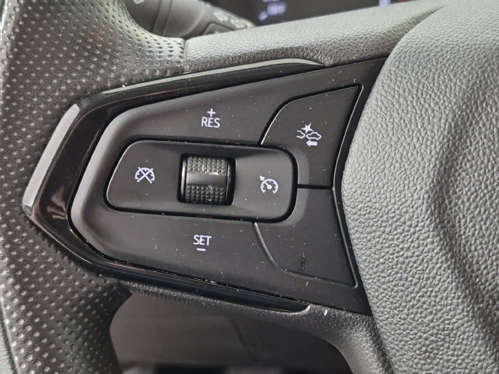 Certified 2024 Chevrolet Trax LS w/ LS Convenience Package FWD image 18