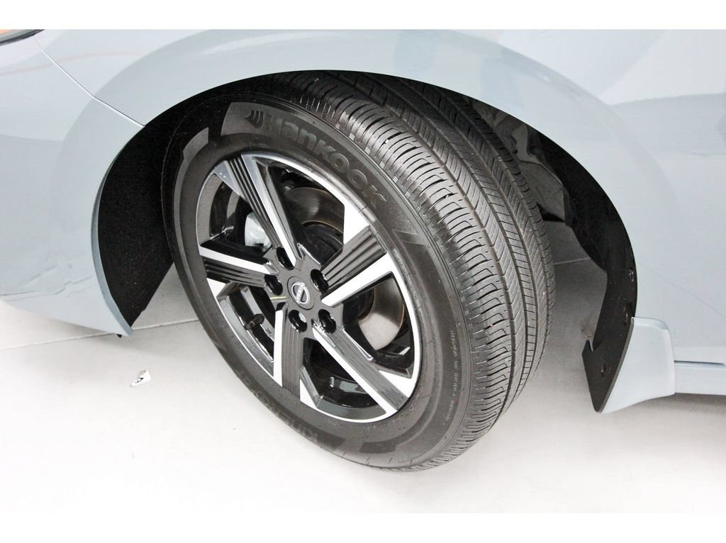 Certified 2025 Nissan Sentra SV FWD image 27