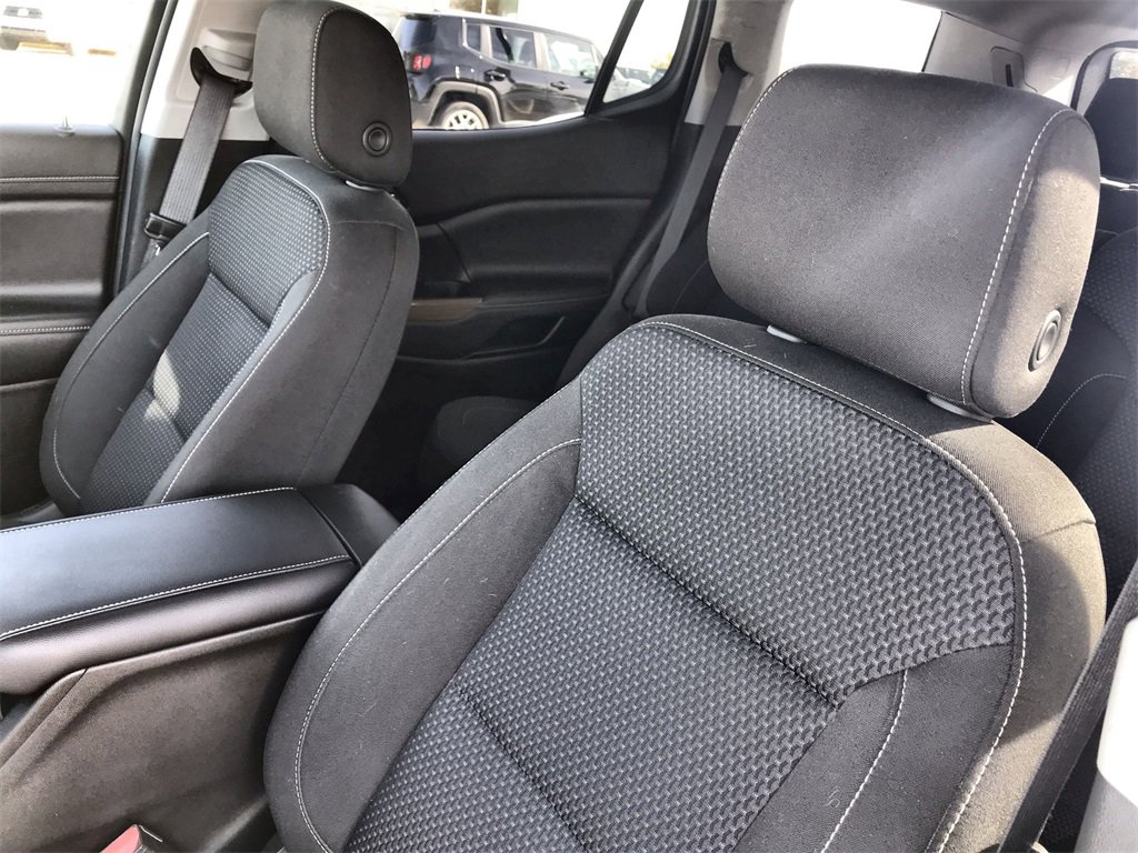 Used 2023 GMC Acadia SLE w/ Driver Convenience Package image 11