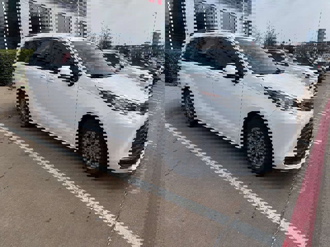 Used 2022 Toyota Sienna LE