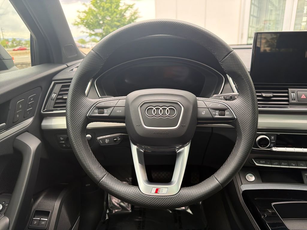 Used 2024 Audi Q5 e Prestige w/ Prestige Package AWD/4WD image 15