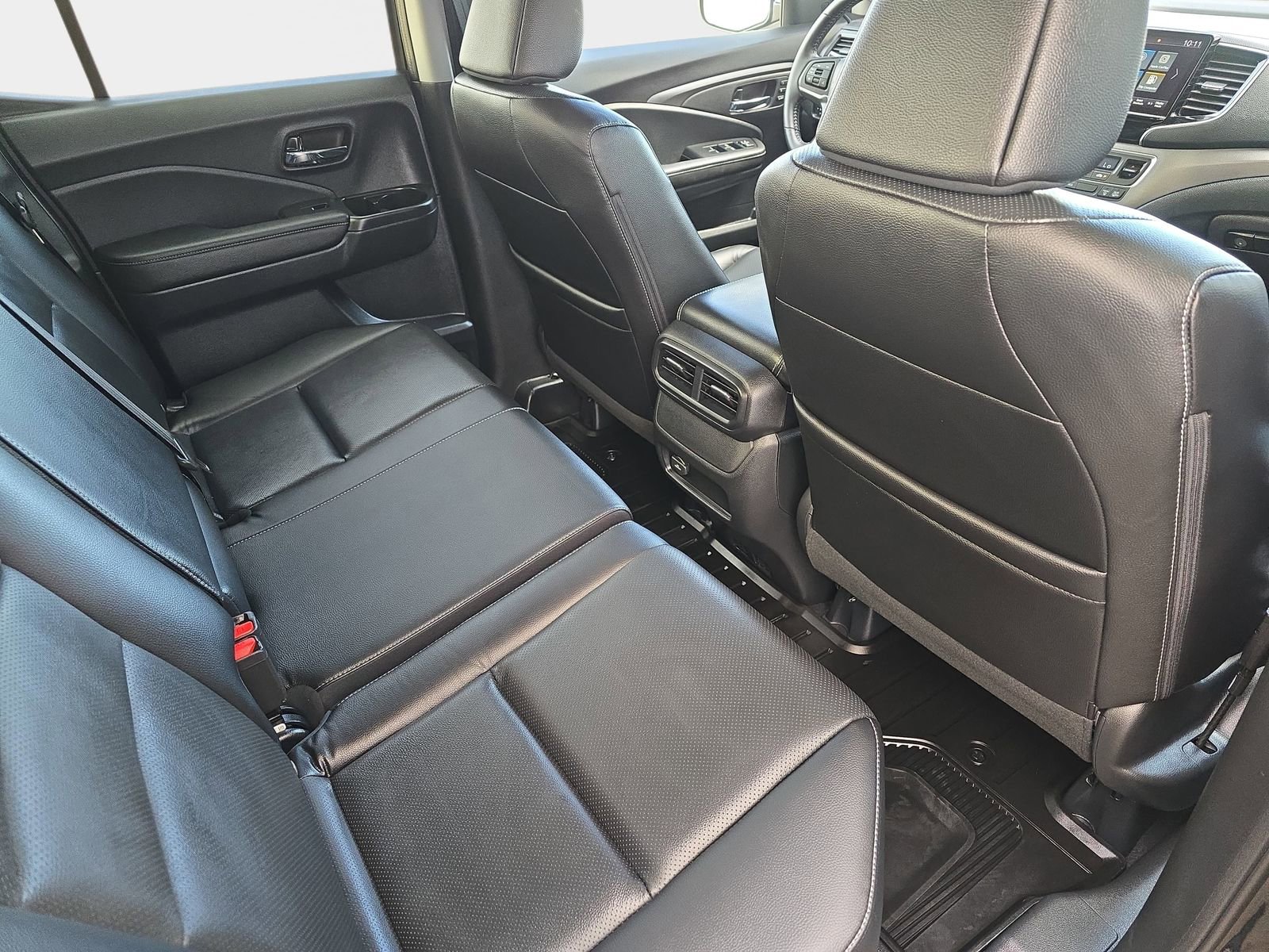 Certified 2025 Honda Ridgeline RTL image 13