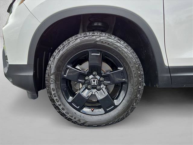 Certified 2025 Honda Ridgeline Black Edition image 24