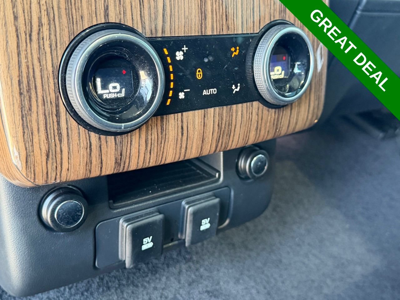 Used 2019 Land Rover Range Rover Supercharged AWD/4WD image 33