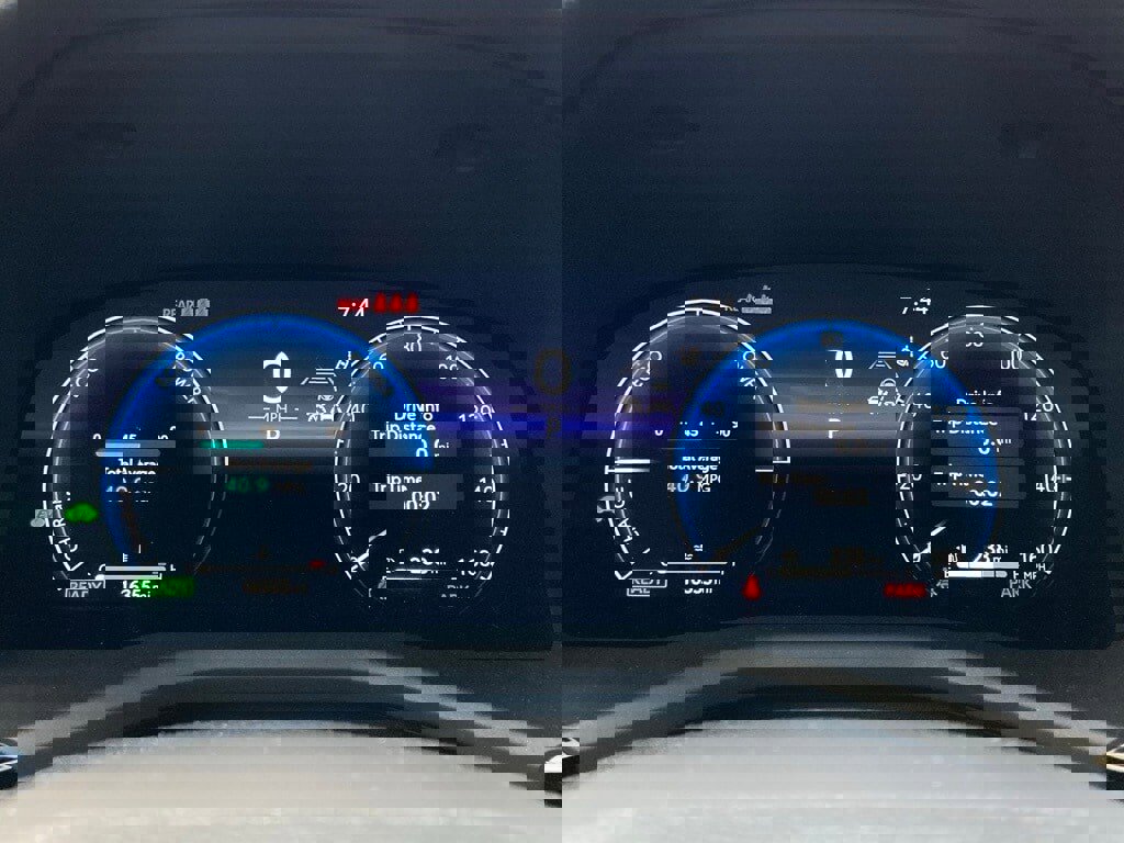 Used 2025 Toyota Camry XLE image 16