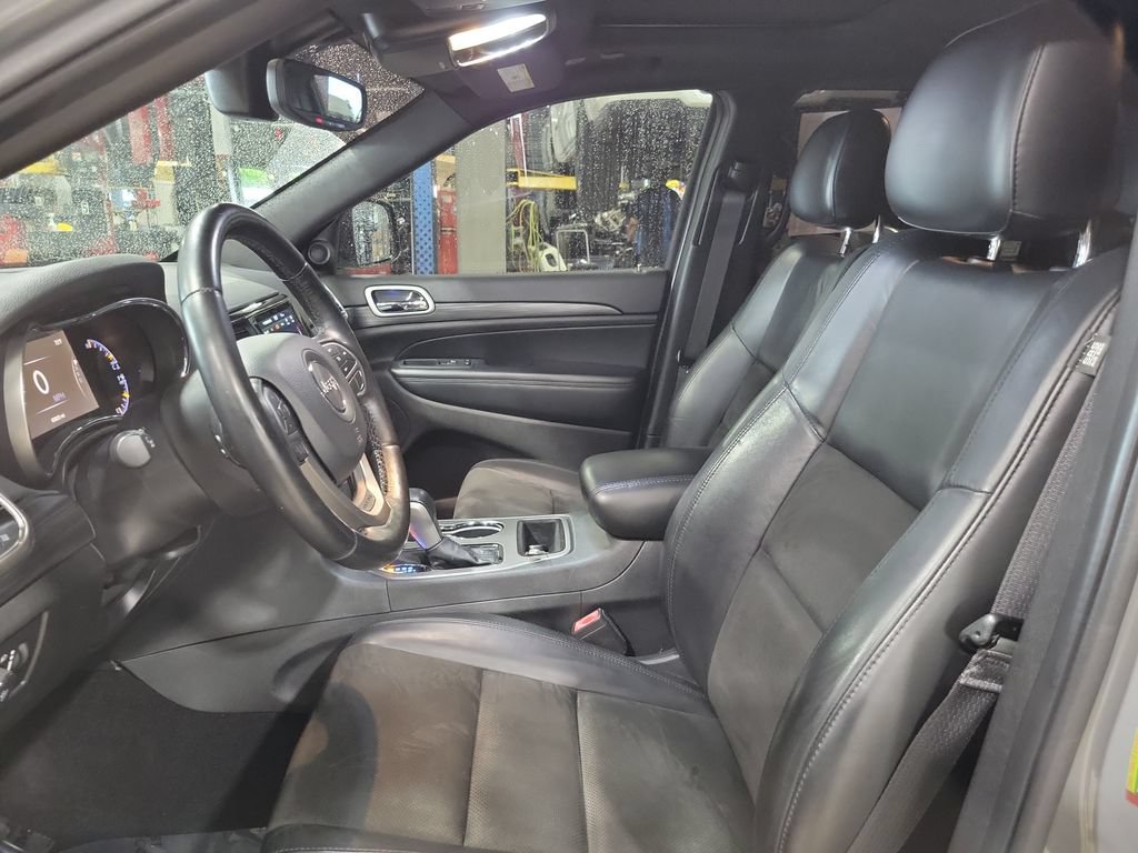 Used 2020 Jeep Grand Cherokee Altitude RWD image 20