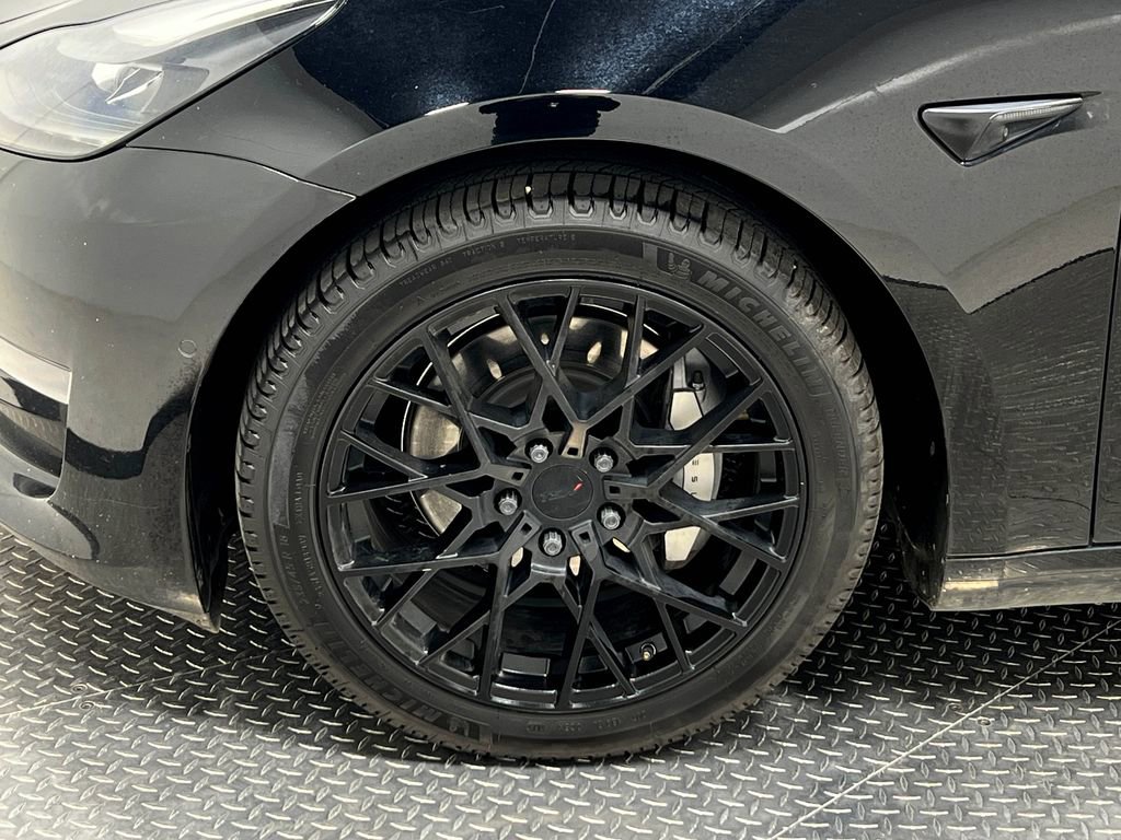 Used 2021 Tesla Model 3 Standard Range Plus image 33