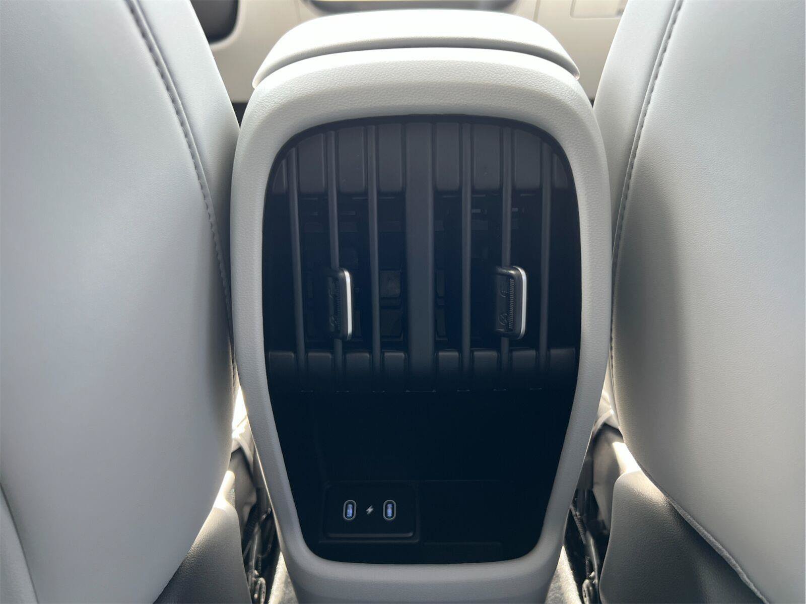 New 2026 Hyundai Kona SEL Premium FWD image 23