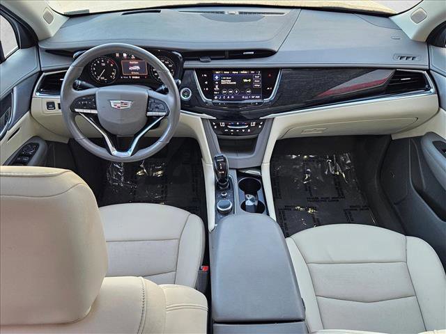 Used 2022 Cadillac XT6 Premium Luxury w/ Technology Package AWD/4WD image 18