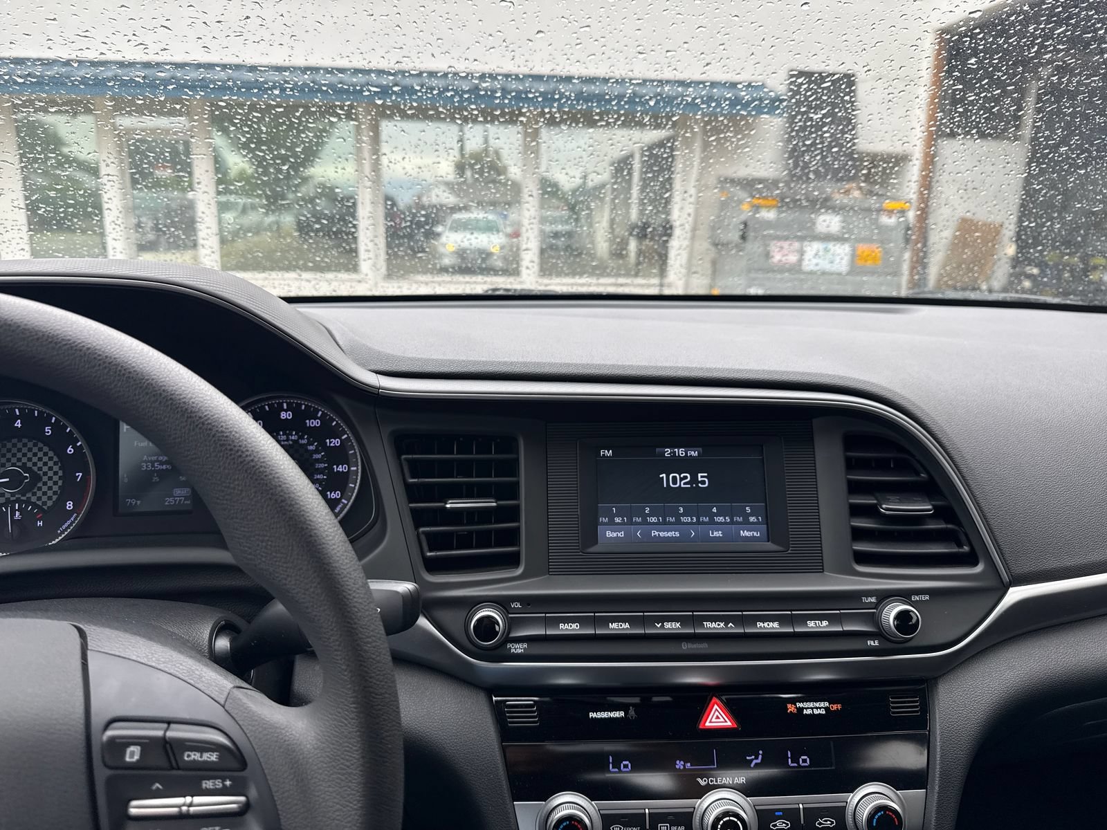 Used 2020 Hyundai Elantra SE w/ Cargo Package (C1) FWD image 17