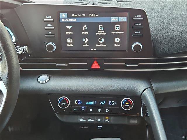 Used 2025 Hyundai Elantra Hybrid FWD image 15