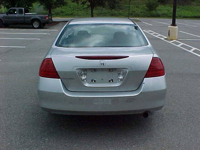 Used 2006 Honda Accord VP image 12