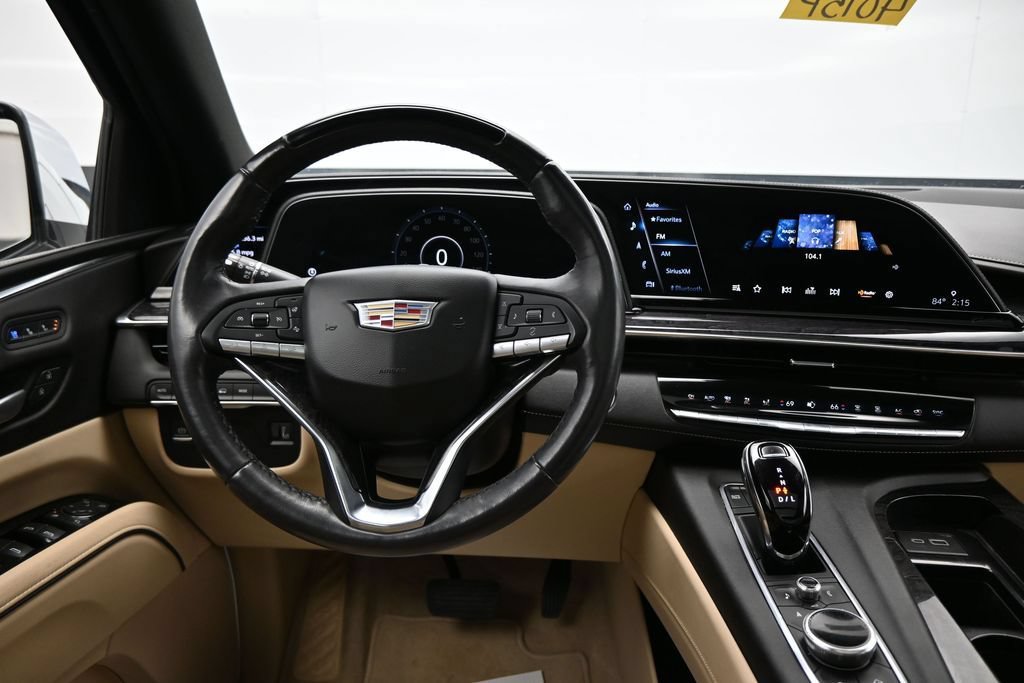 Used 2023 Cadillac Escalade Premium Luxury AWD/4WD image 18