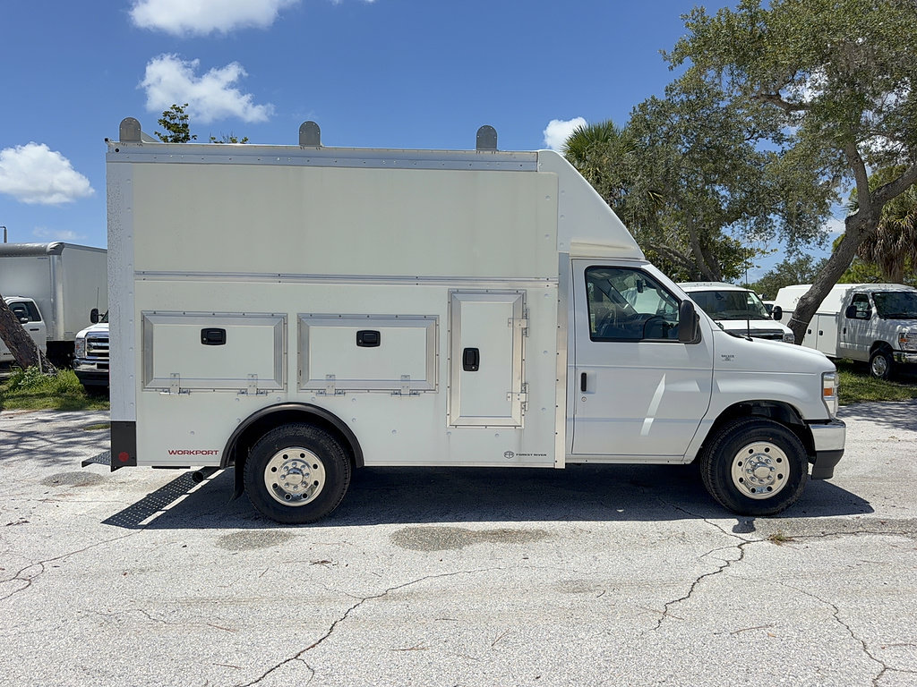 New 2026 Ford E-350 and Econoline 350 Super Duty w/ Power Equipment Group RWD image 5