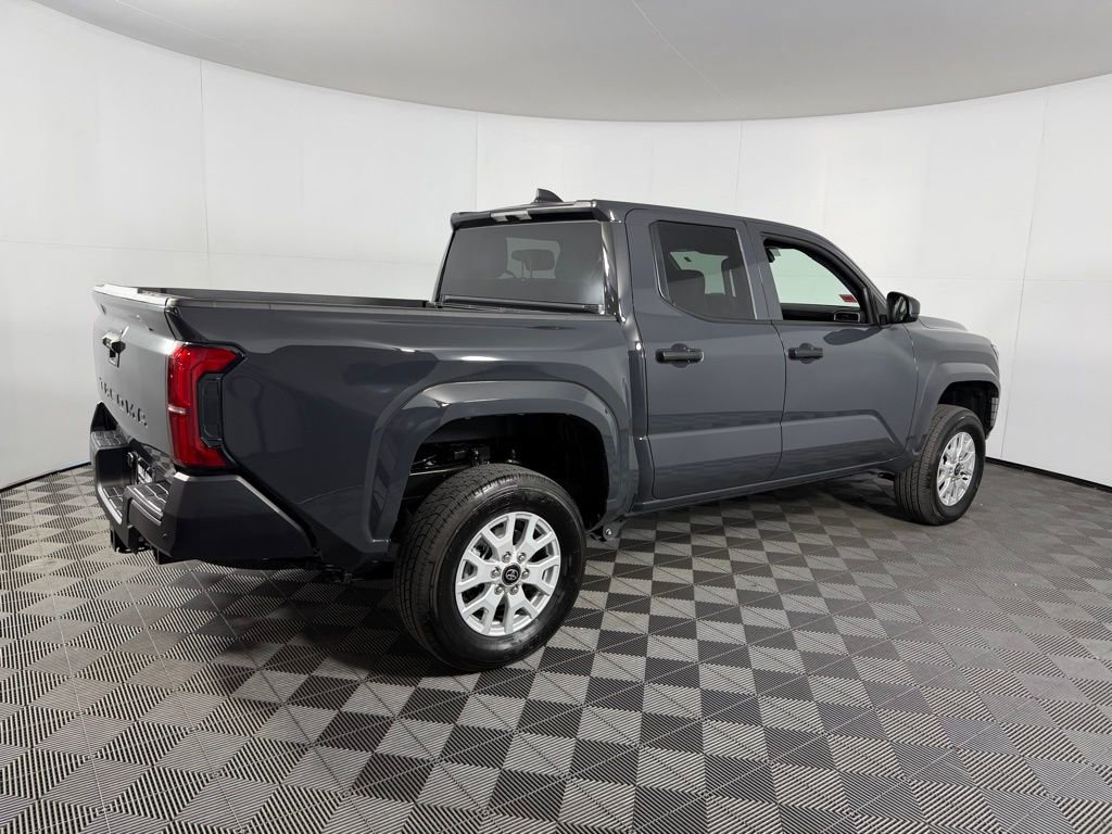 Used 2025 Toyota Tacoma SR image 8