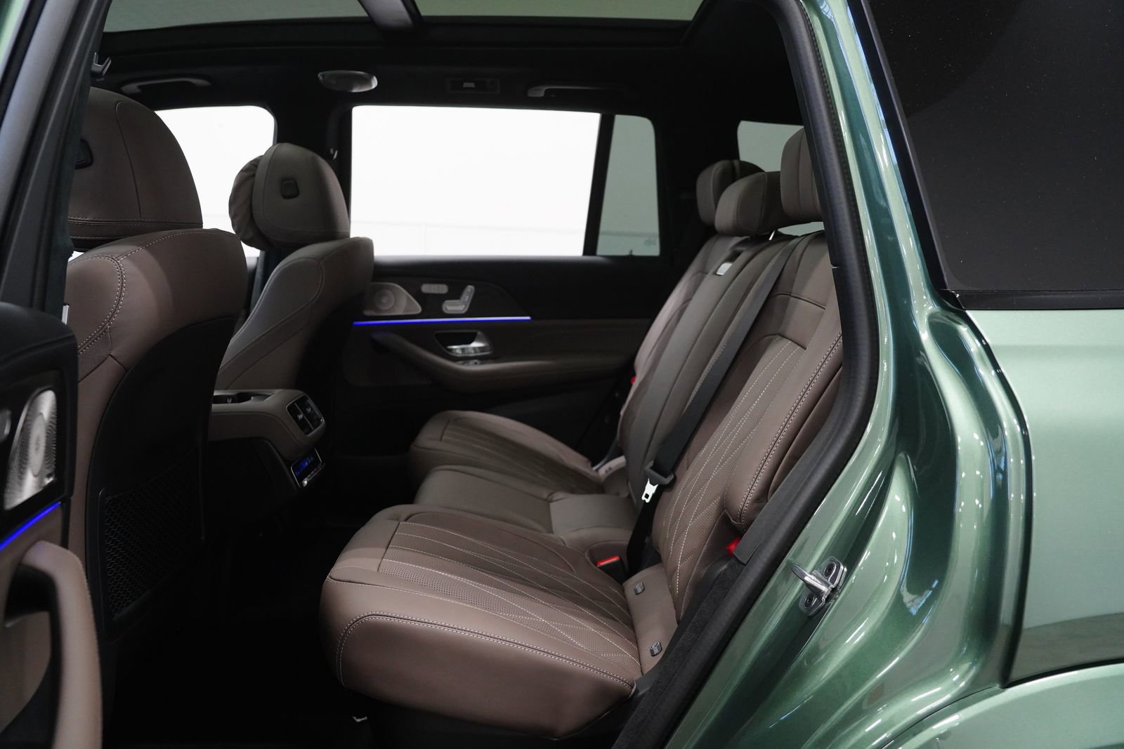 New 2026 Mercedes-Benz GLS 63 AMG 4MATIC image 17