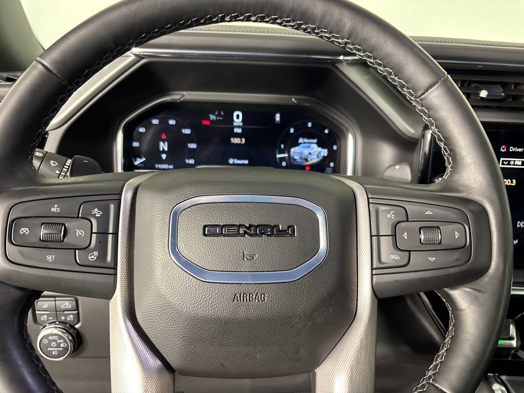 Used 2025 GMC Sierra 1500 Denali w/ Technology Package AWD/4WD image 15